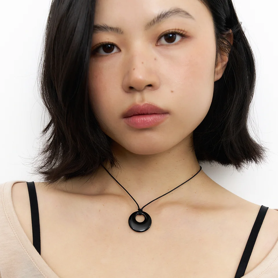 onyx round string necklace