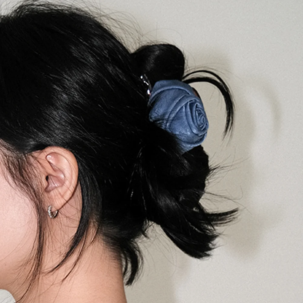 Rosy-rose hair claw, DOTTY BLUE