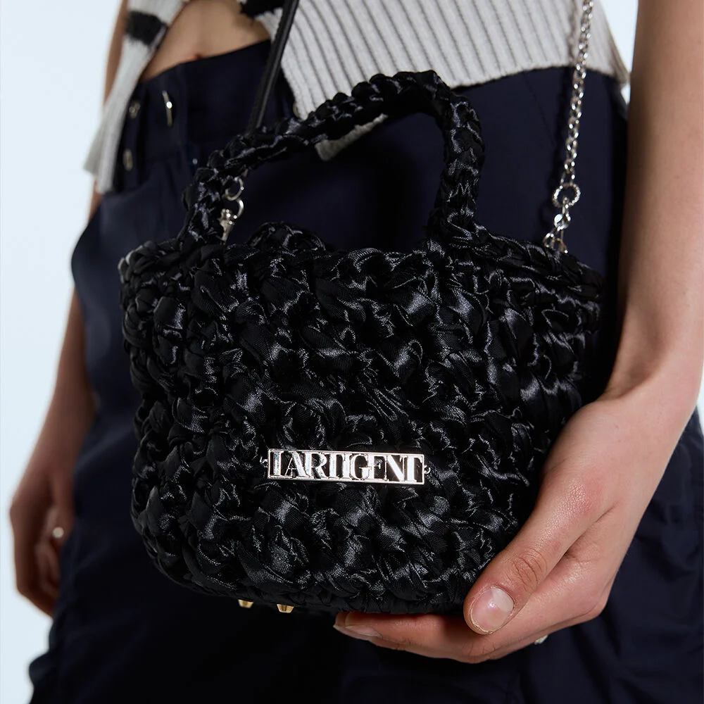 L11 SATIN CROCHET CHAIN BAG(BLACK)