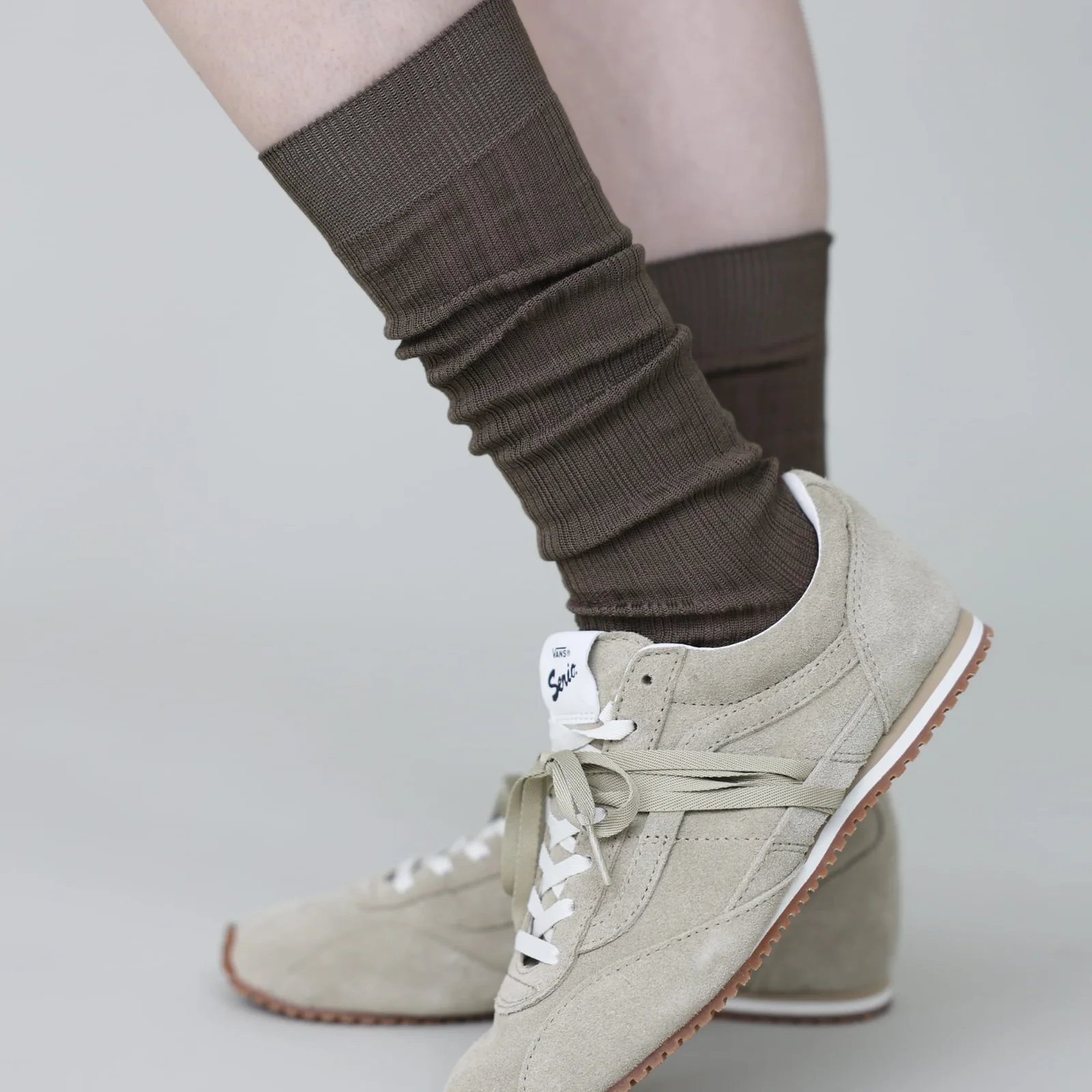loose middle socks - brown