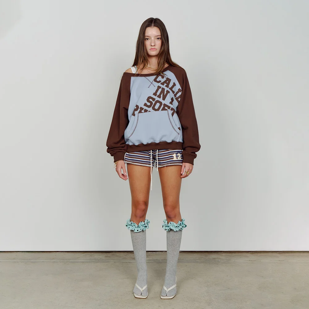 ONE SHOULDER RAGLAN SWEATSHIRT SKYBLUE
