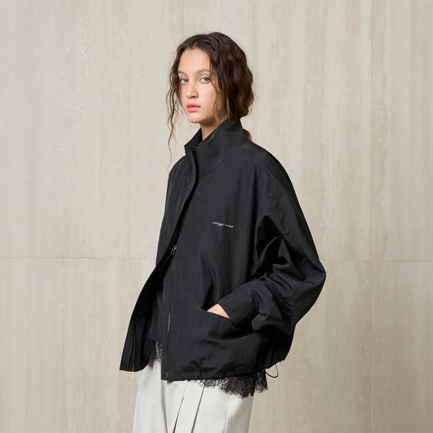 LIGHTWEIGHT JUMPER BLACK