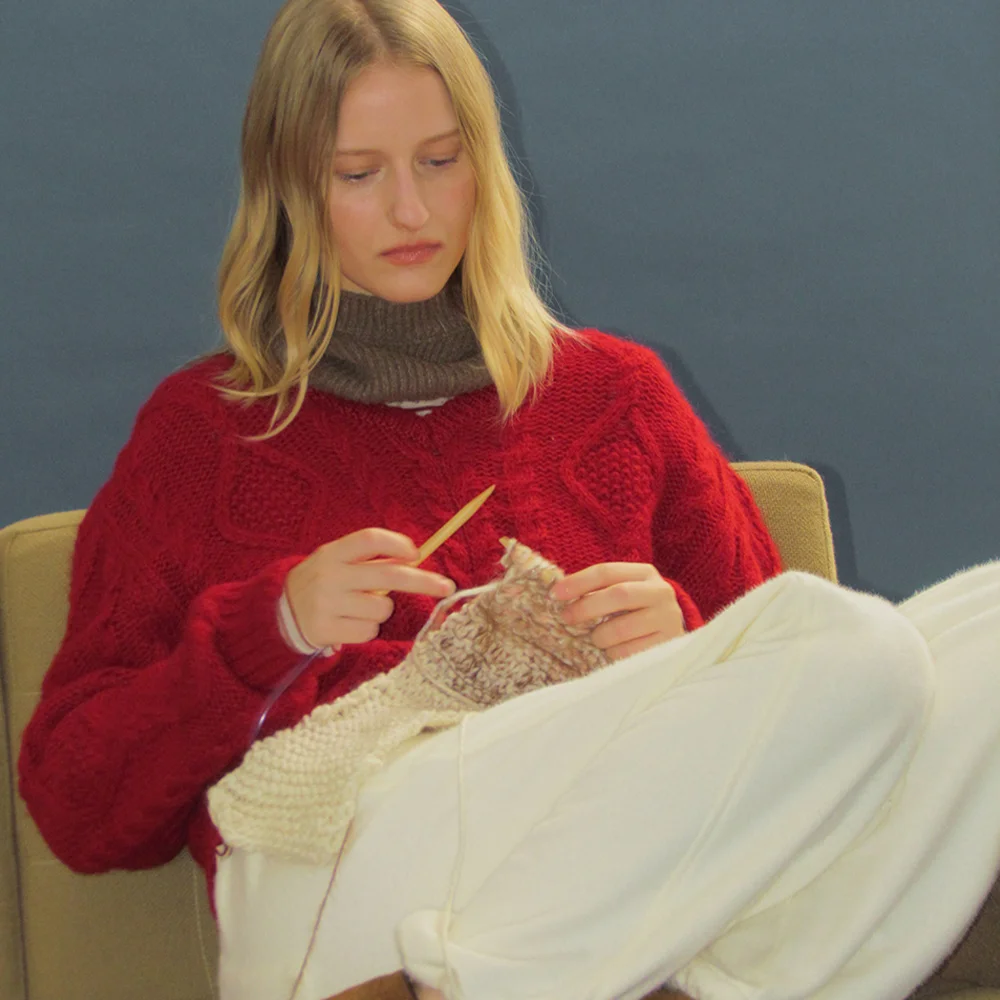 ORDINARY CABLE KNIT (scarlet red)