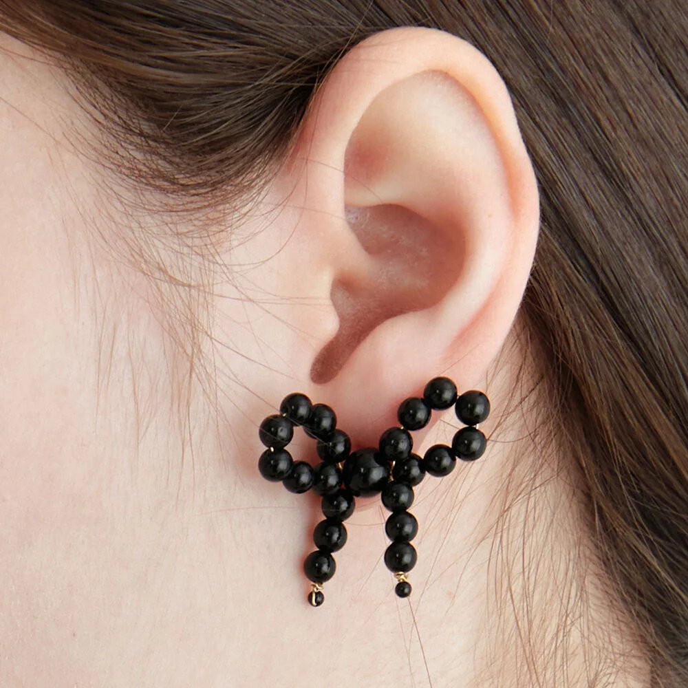 Onyx Ribbon Earring