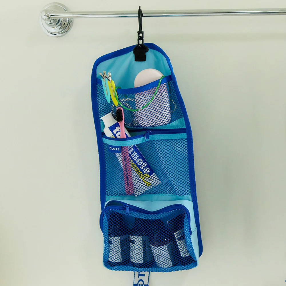 TRAVELER SHOWER POUCH - SKY BLUE