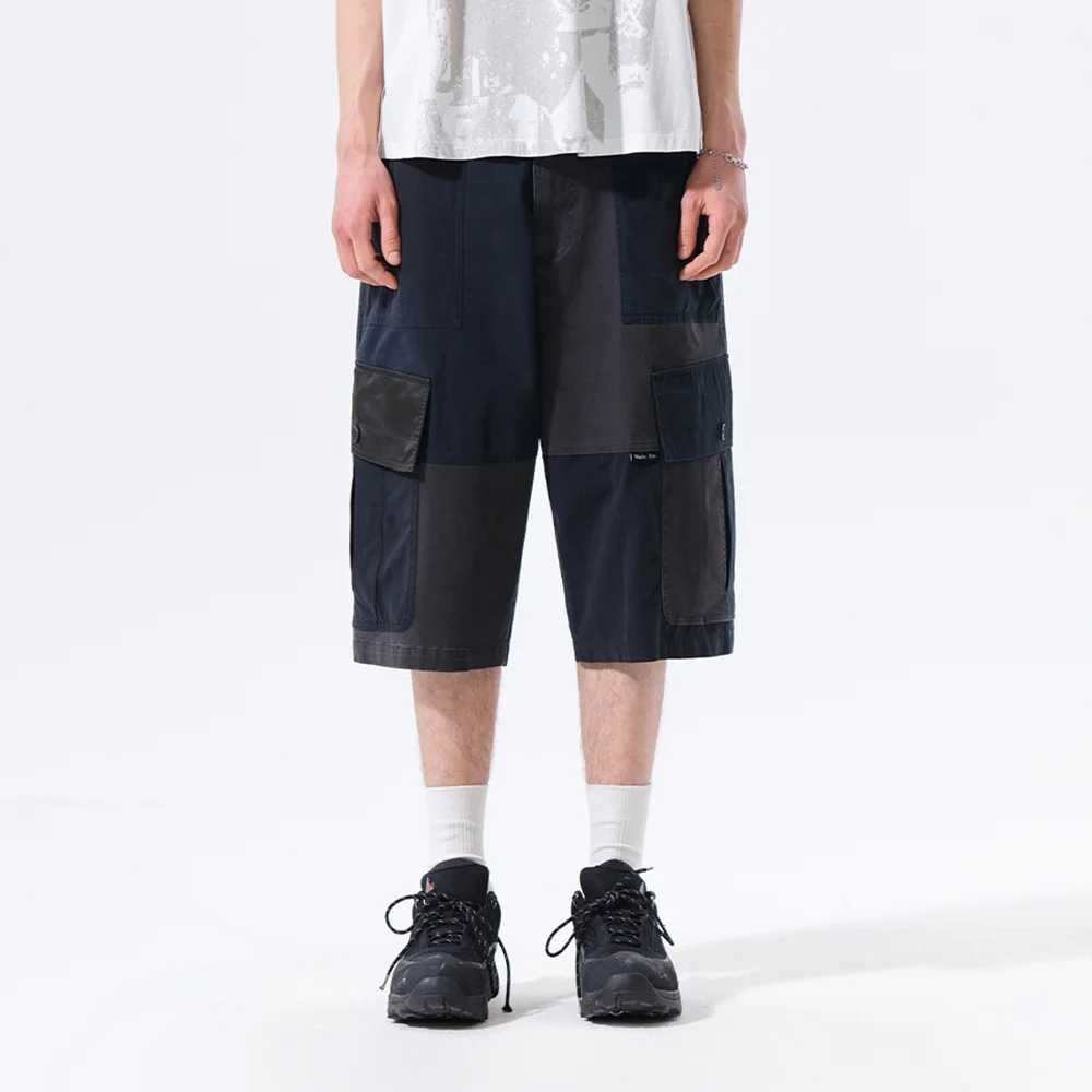 PATCHWORK CARGO BERMUDA PANTS FOR MEN IN CHARCOAL
