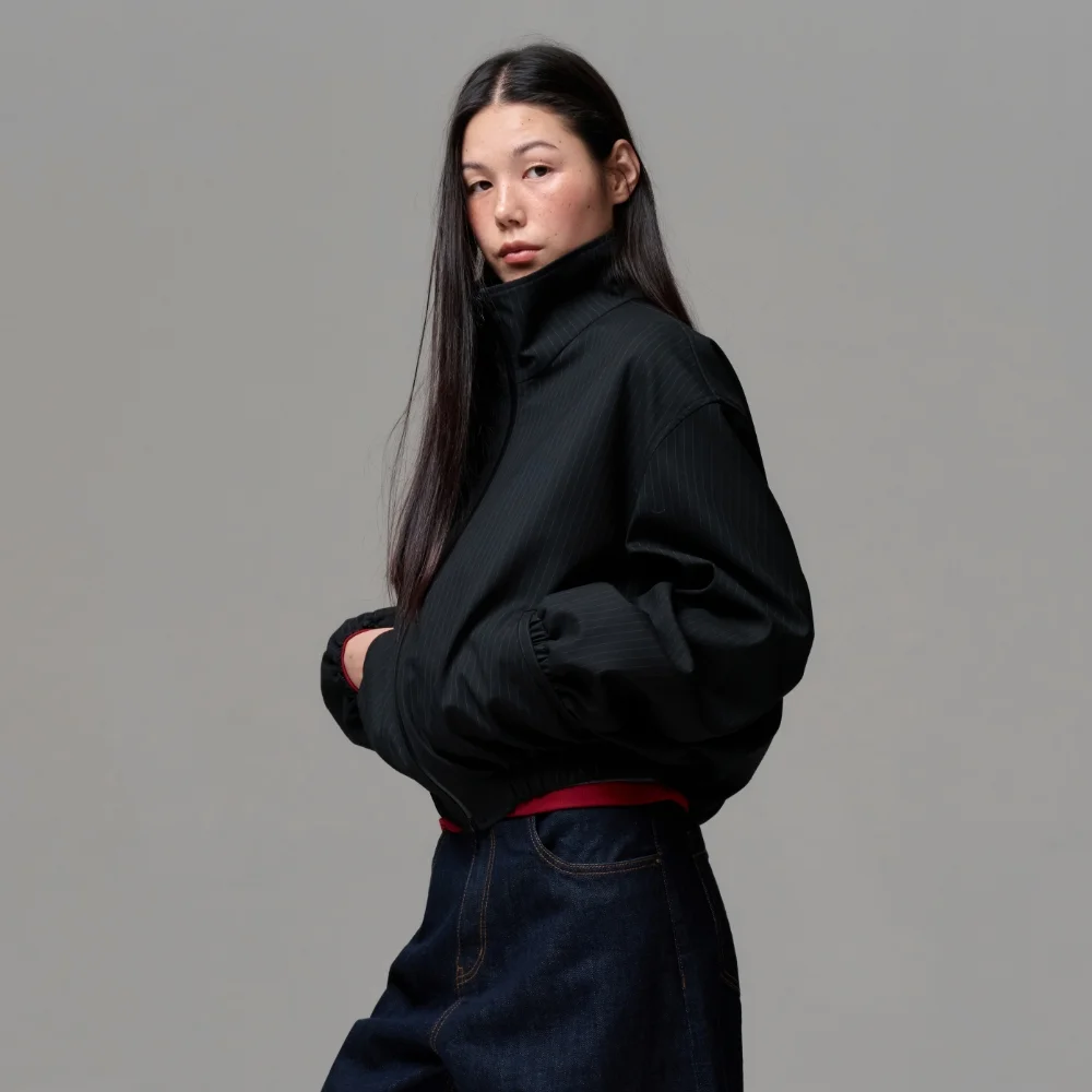 UNISEX PINSTRIPE HIGHNECK ZIP-UP BLOUSON - BLACK