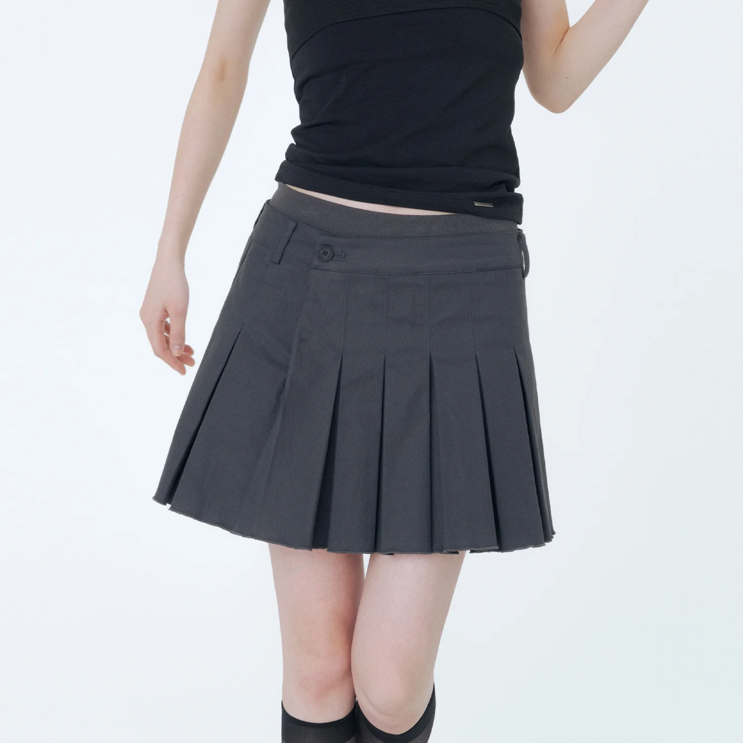 Ribbed layered pleats skirt CHARCOAL