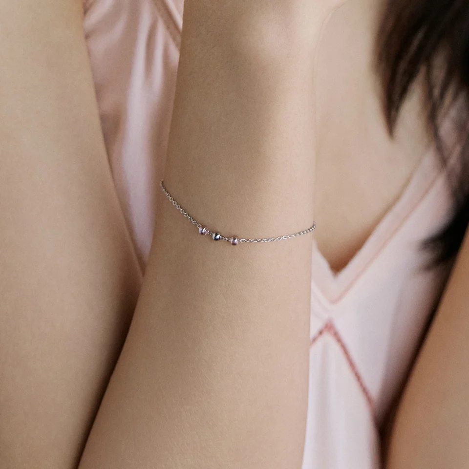 Light violet beads point bracelet