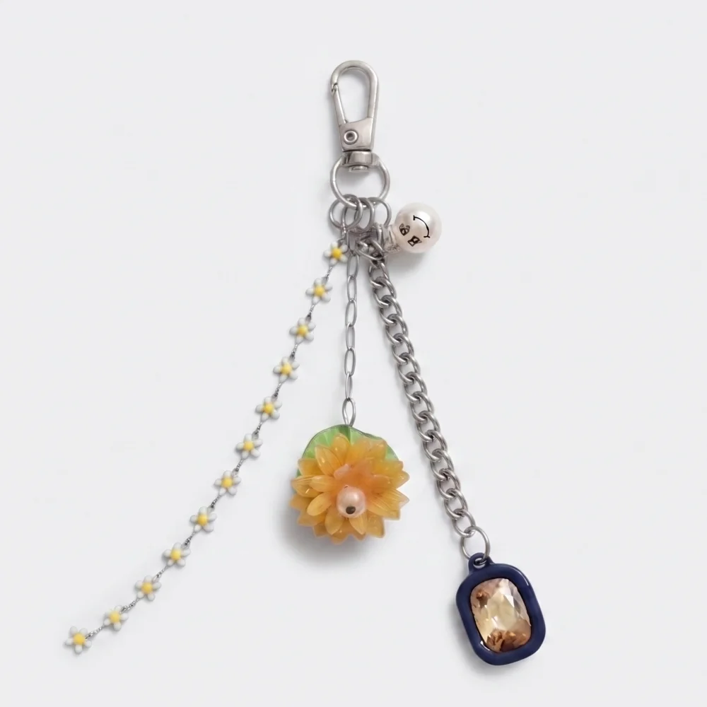 Vintage glass flower chain key ring 亞克力 玻璃 花 雛菊 鏈條 Swarovski 吊飾 袋 化妝袋 鑰匙扣