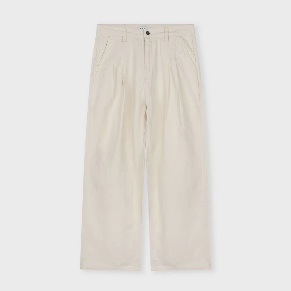 WIDE FIT TWO TUCK LINEN DENIM PANTS ECRU
