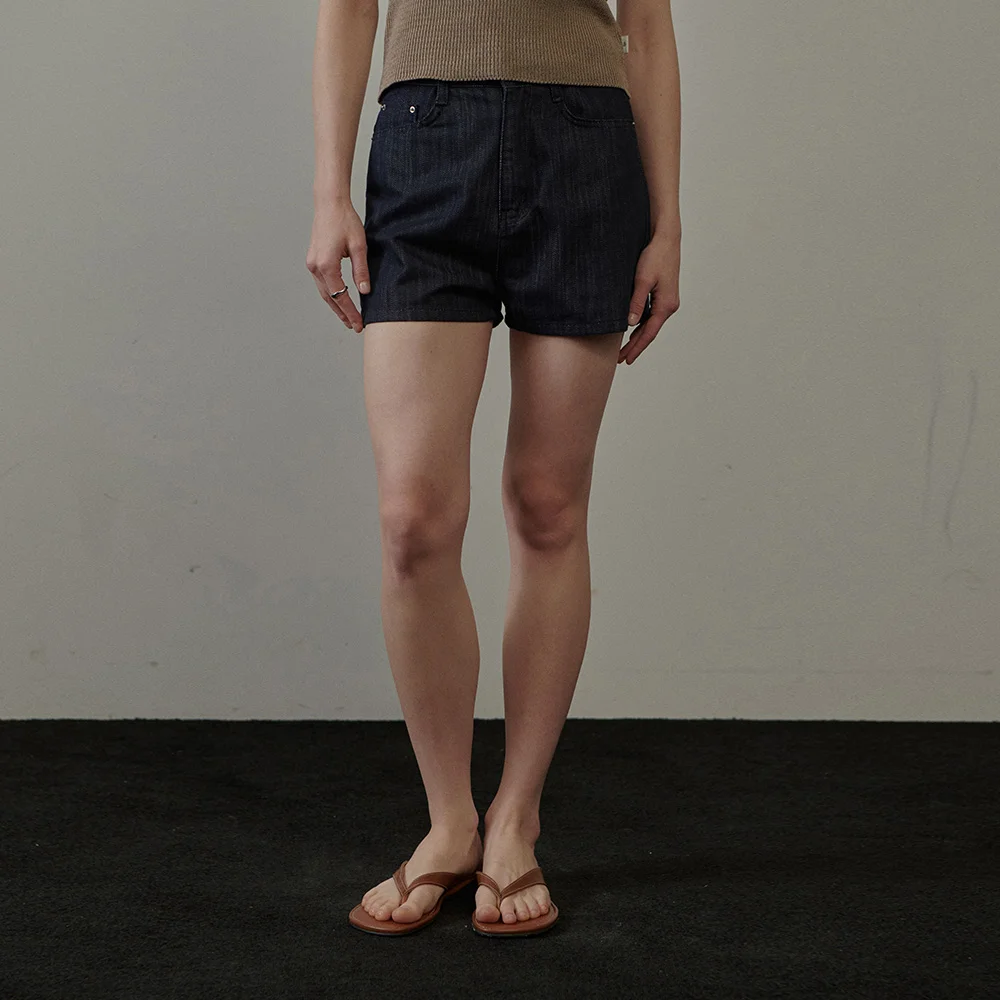 Minimal Non-fade Pants