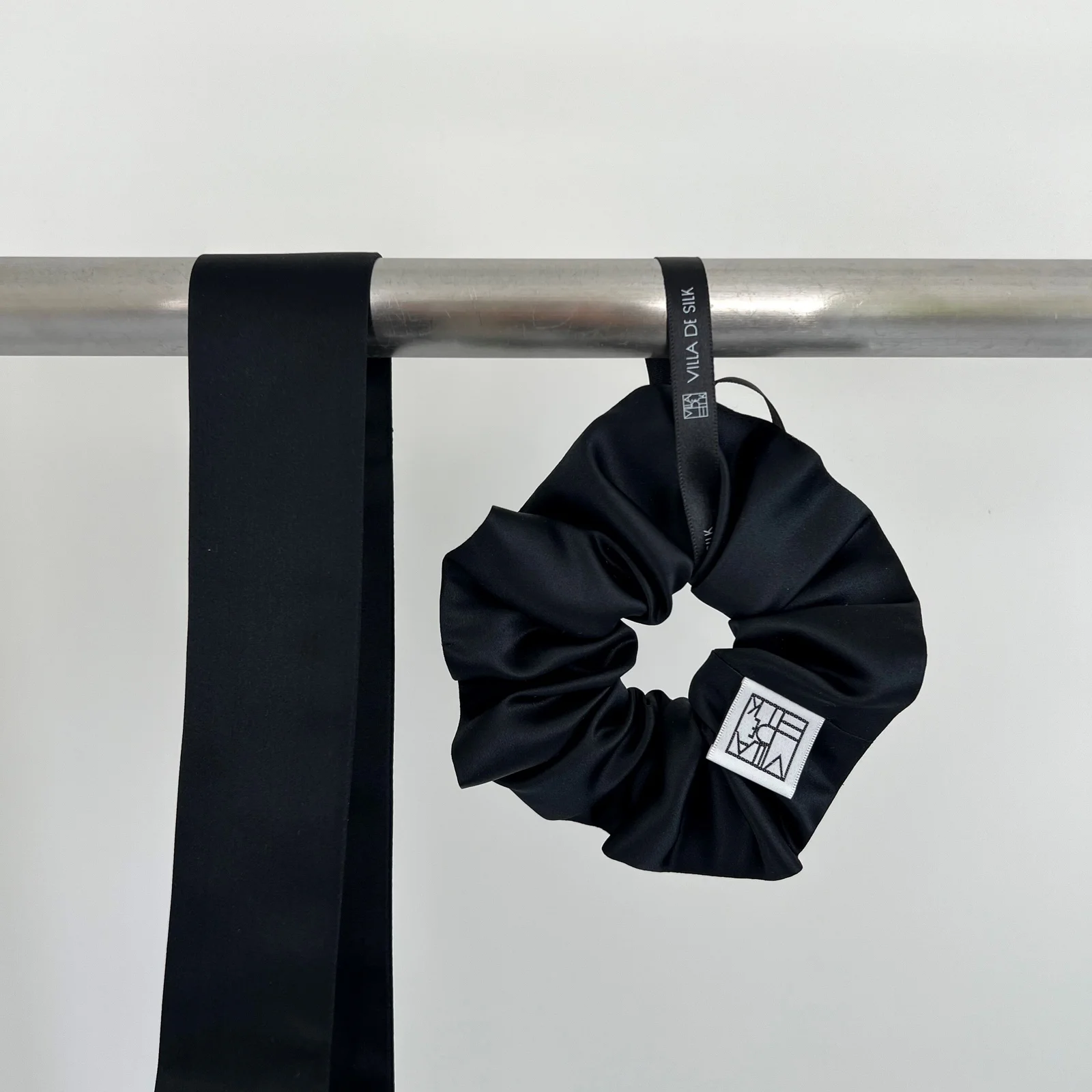 silk ribbon scarf with scrunchie 真絲 絲巾 髮圈
