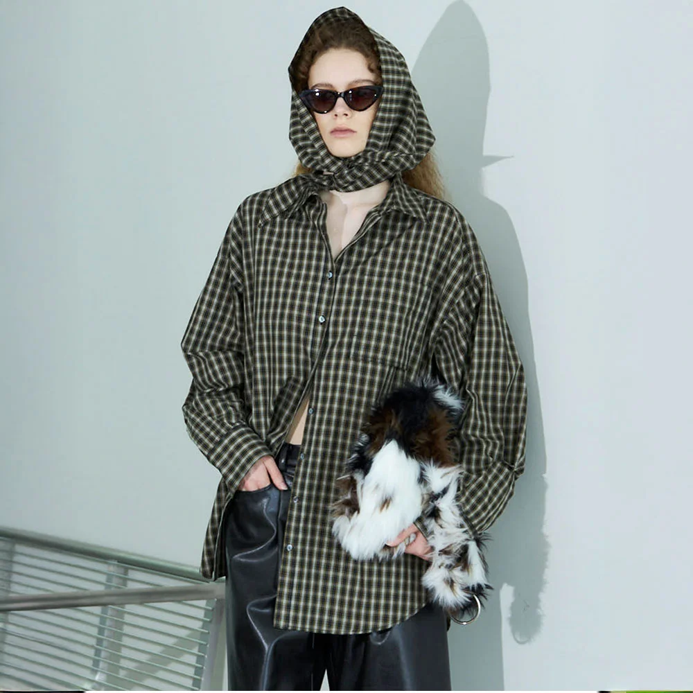 OVERSIZED SHIRT WITH BABUSHKA (BLK)