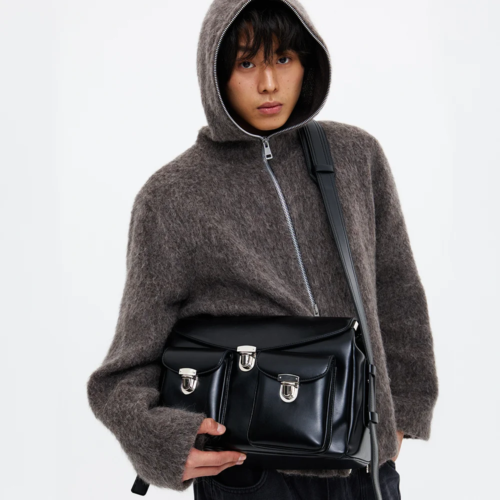 Postman Bag Black