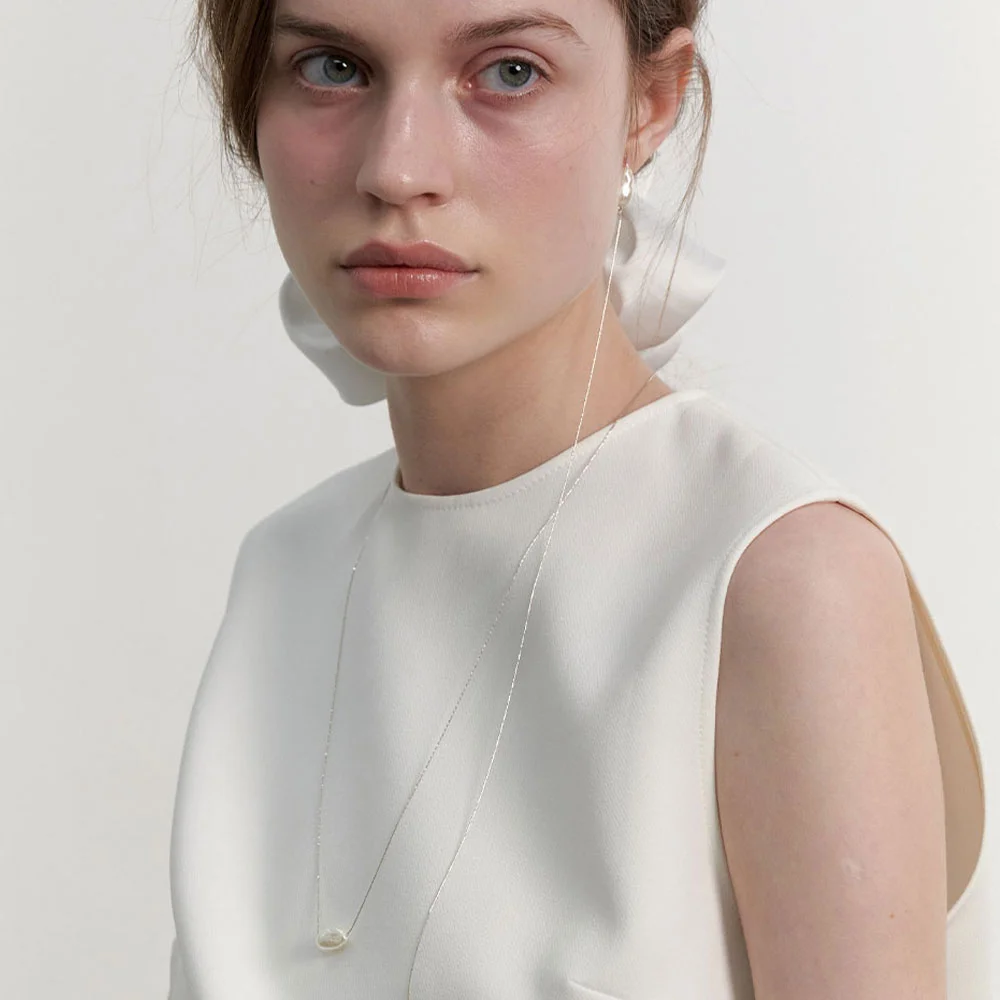 Baroque Pearl & Long Chain Necklace (L241MNK110)