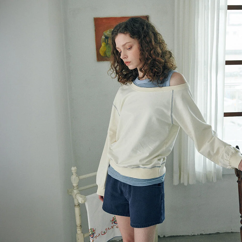 Kaya Unbalance Off Shoulder Sweatshirt Ivory