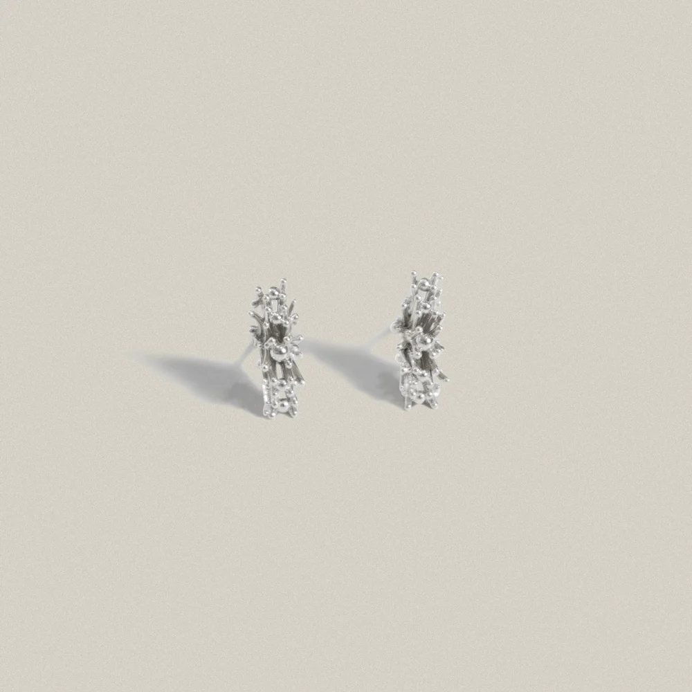Flowery Wave Post Silver