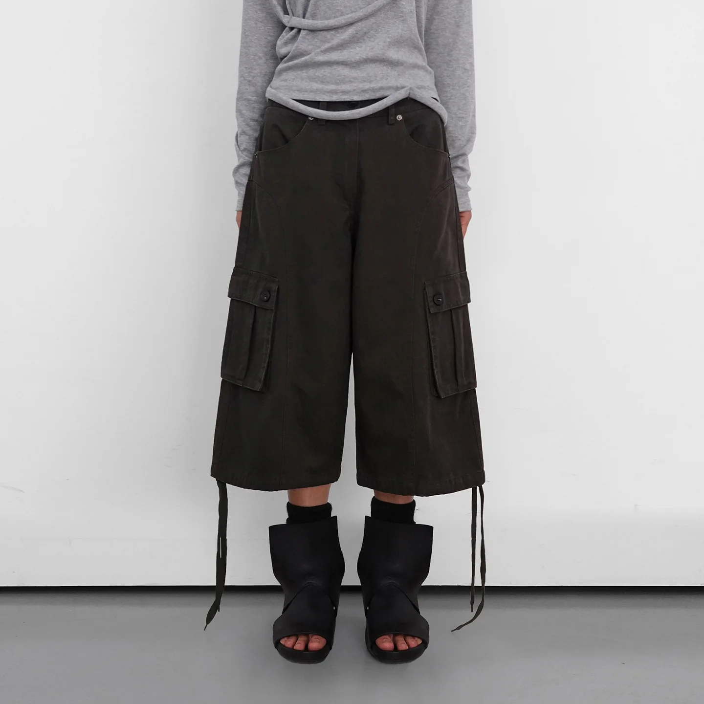 Cargo Bermuda Cotton Shorts_Charcoal