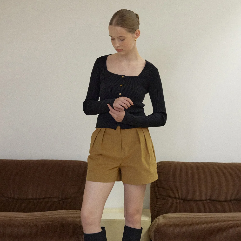 Brushed Pintuck Shorts_Camel