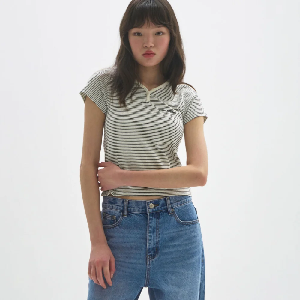 M.C Stripe Notch Neck T-Shirt / WHITE