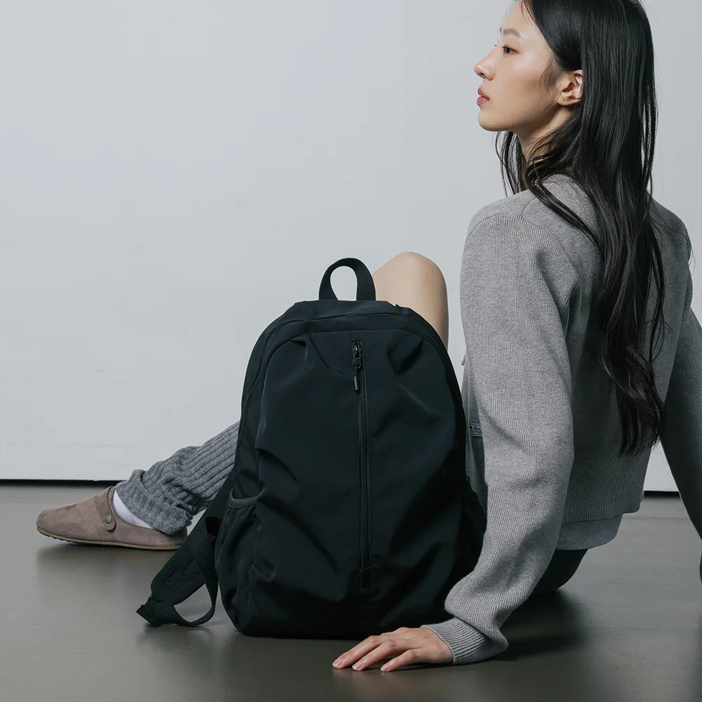 男女通用 Shelley 尼龍 簡約 筆記型電腦 輕量 背包 畢業 禮物_黑色