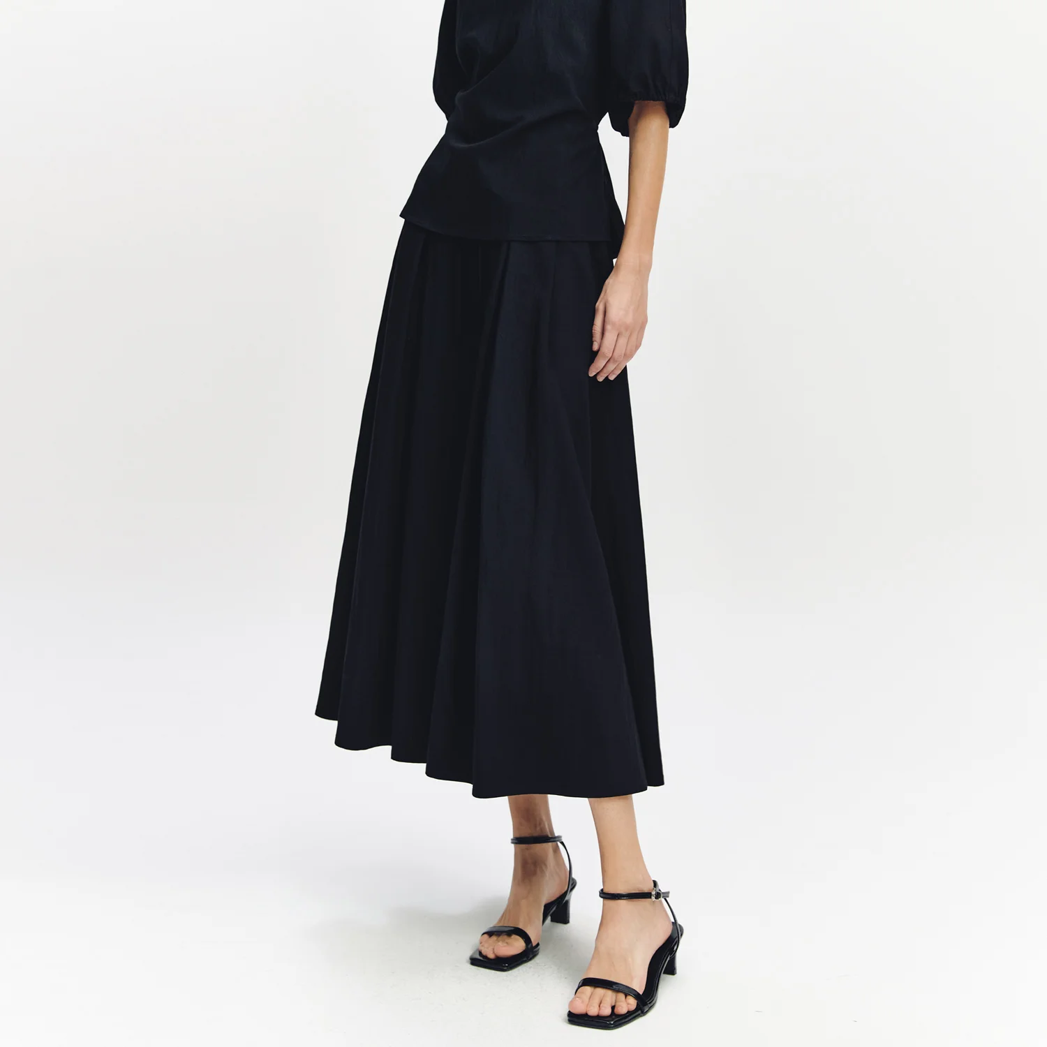 Back Banded Flare Skirt BLACK