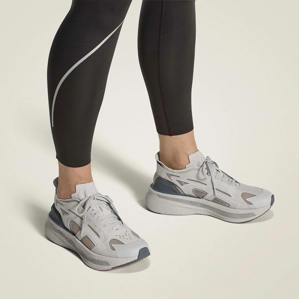 adidas by Stella McCartney Ultra Boost 5 - Light Solid Grey:銀色金屬感 / KJ1019