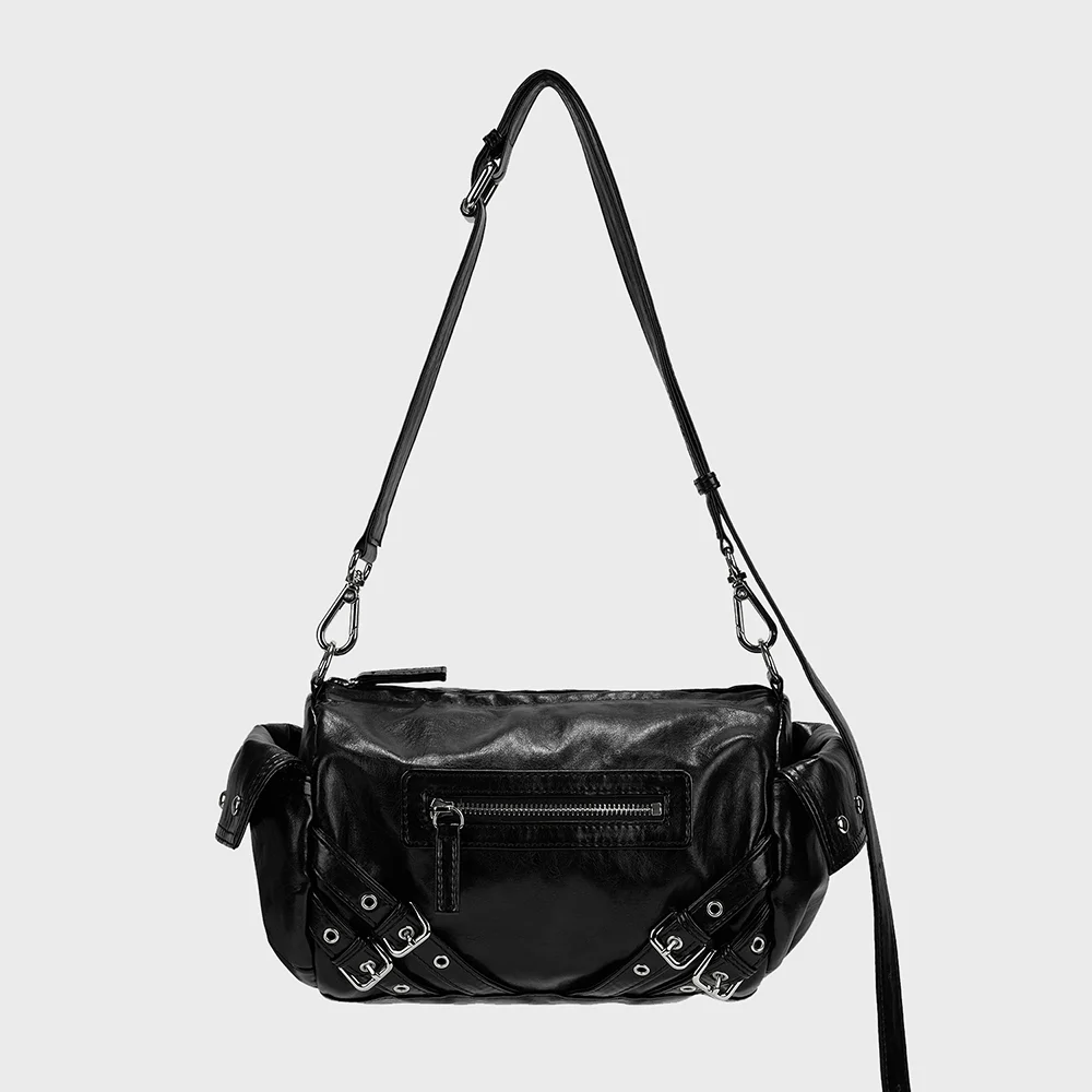 STUD POCKET BAG IN BLACK