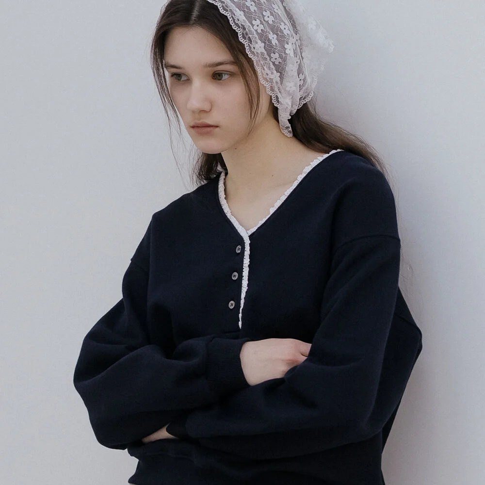 V-neck sweatshirt _Navy