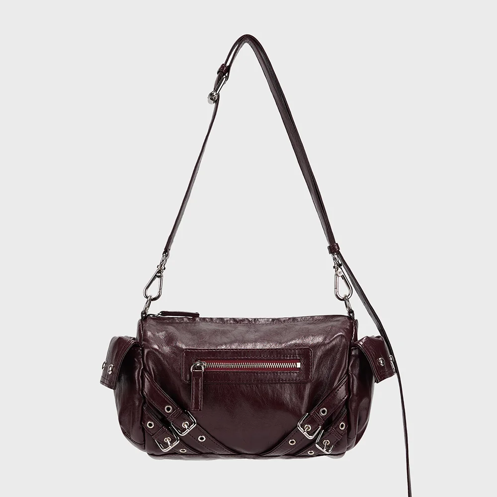 STUD POCKET BAG IN BURGUNDY