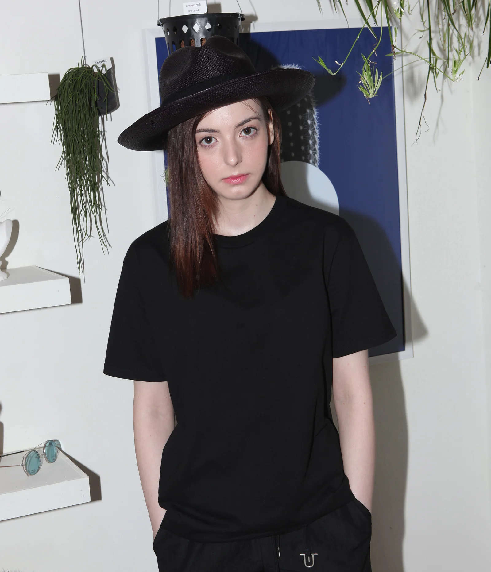 Union Neck Tee (Black)