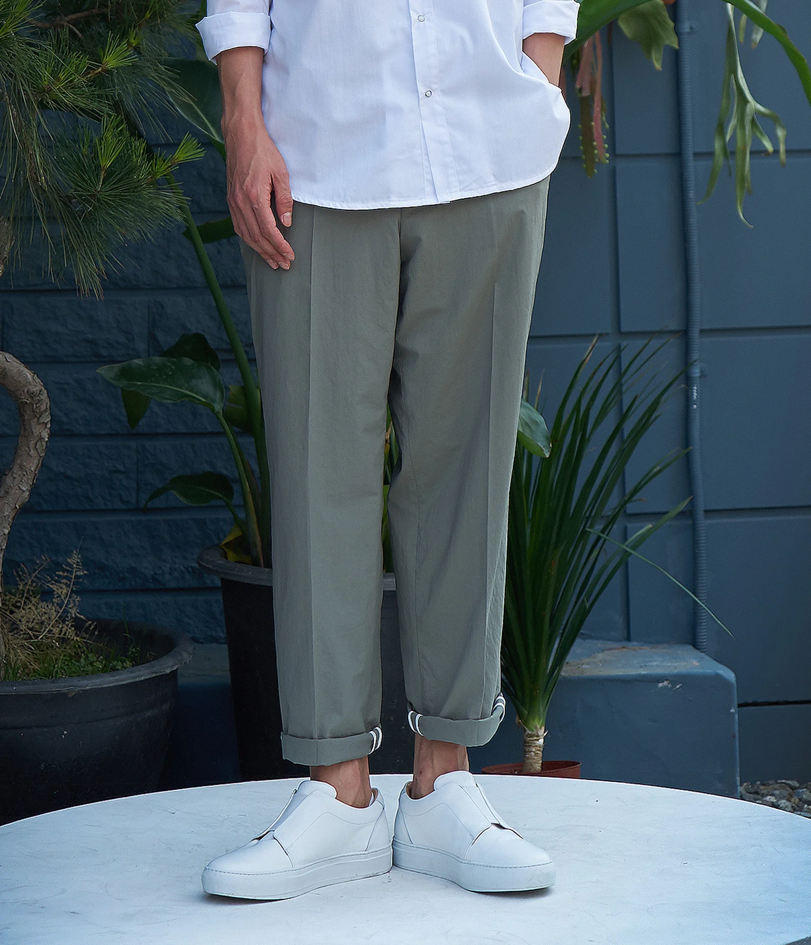 Neutral Trousers (Khaki)