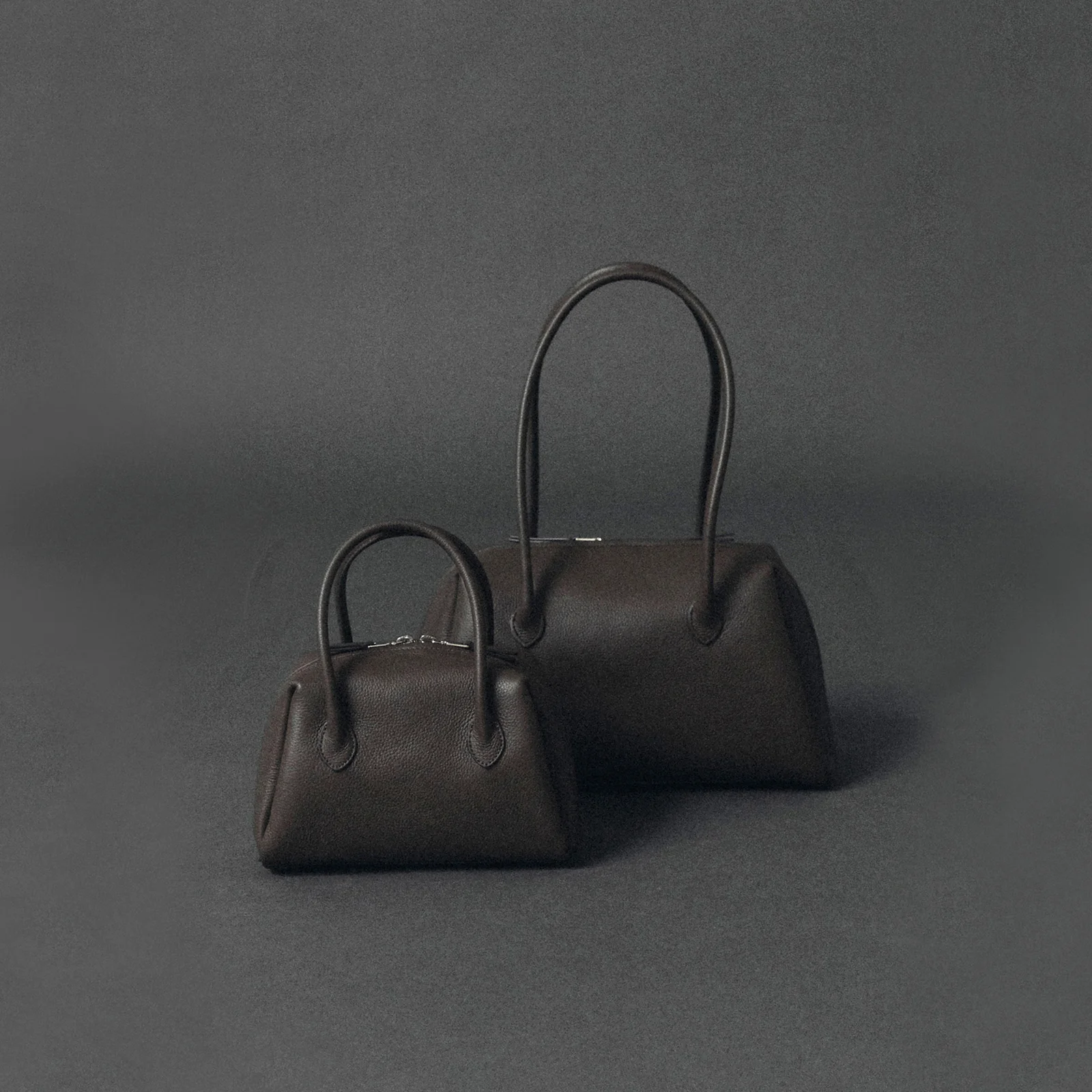 Brion Leather Bag Coal (S)