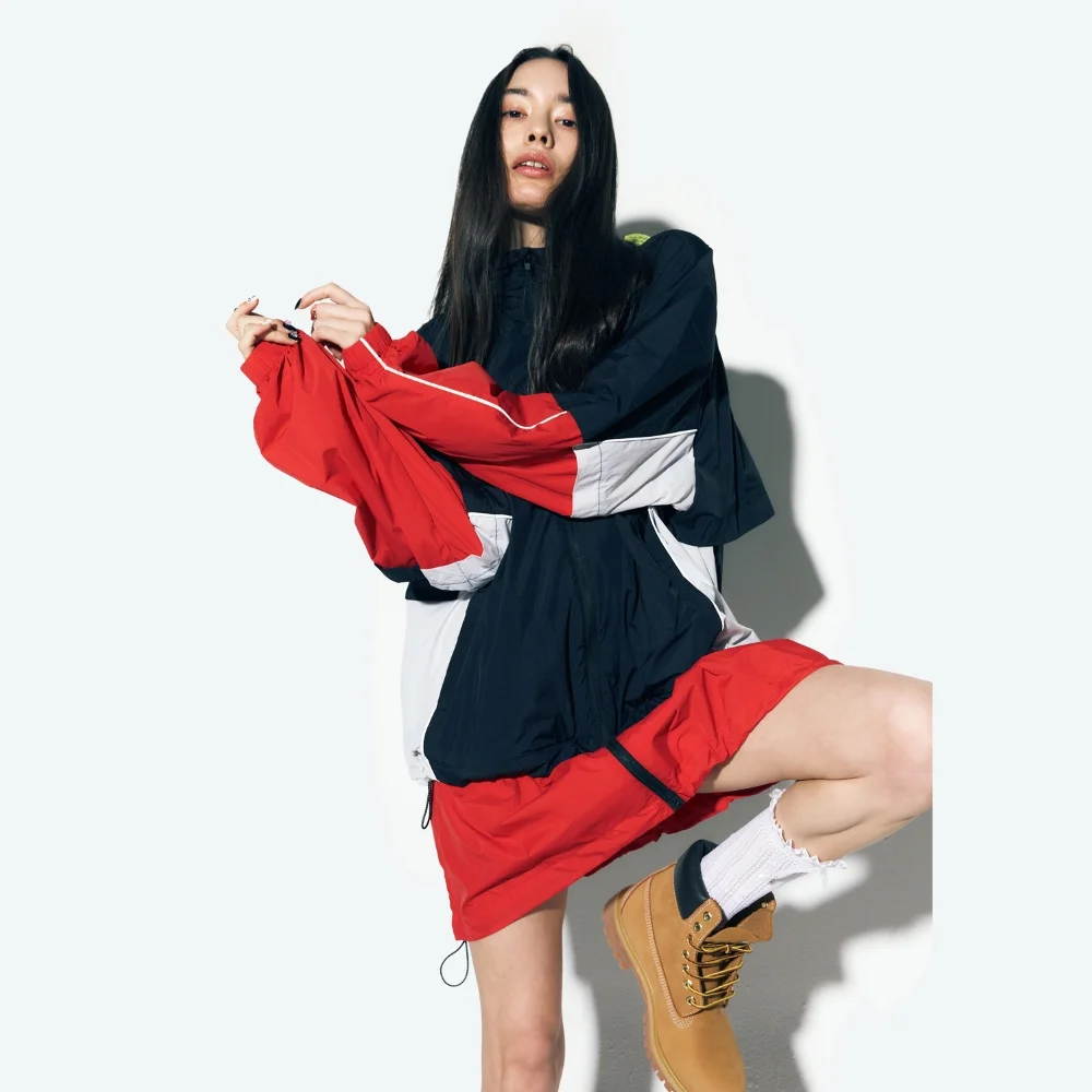 COLOR BLOCK WINDBREAKER BLACK/RED