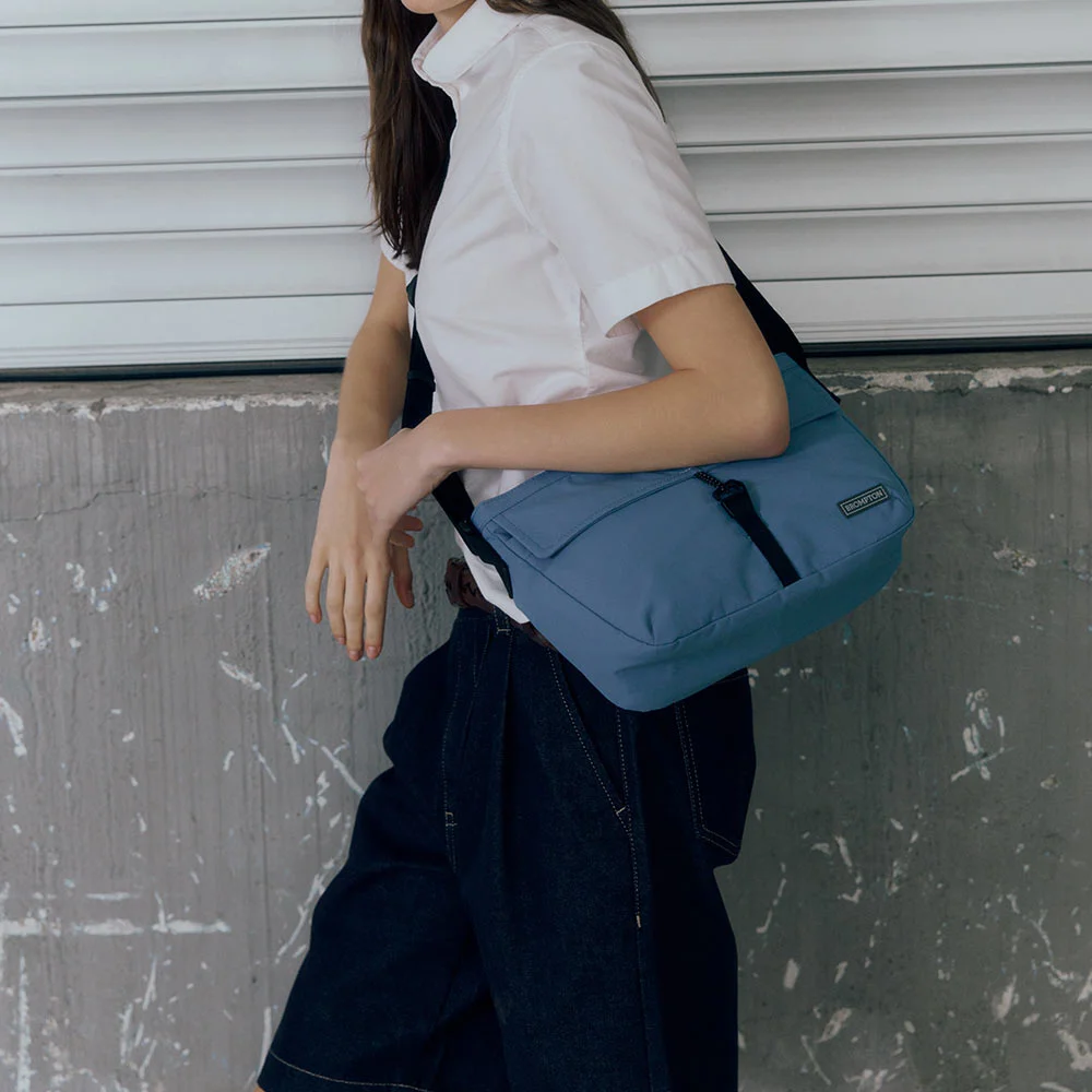 REPLECTIVE STRING CROSS BAG - BLUE GREY (P255ACR101)