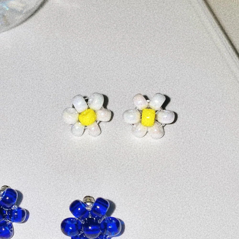 Daisy Flower Beads Earring