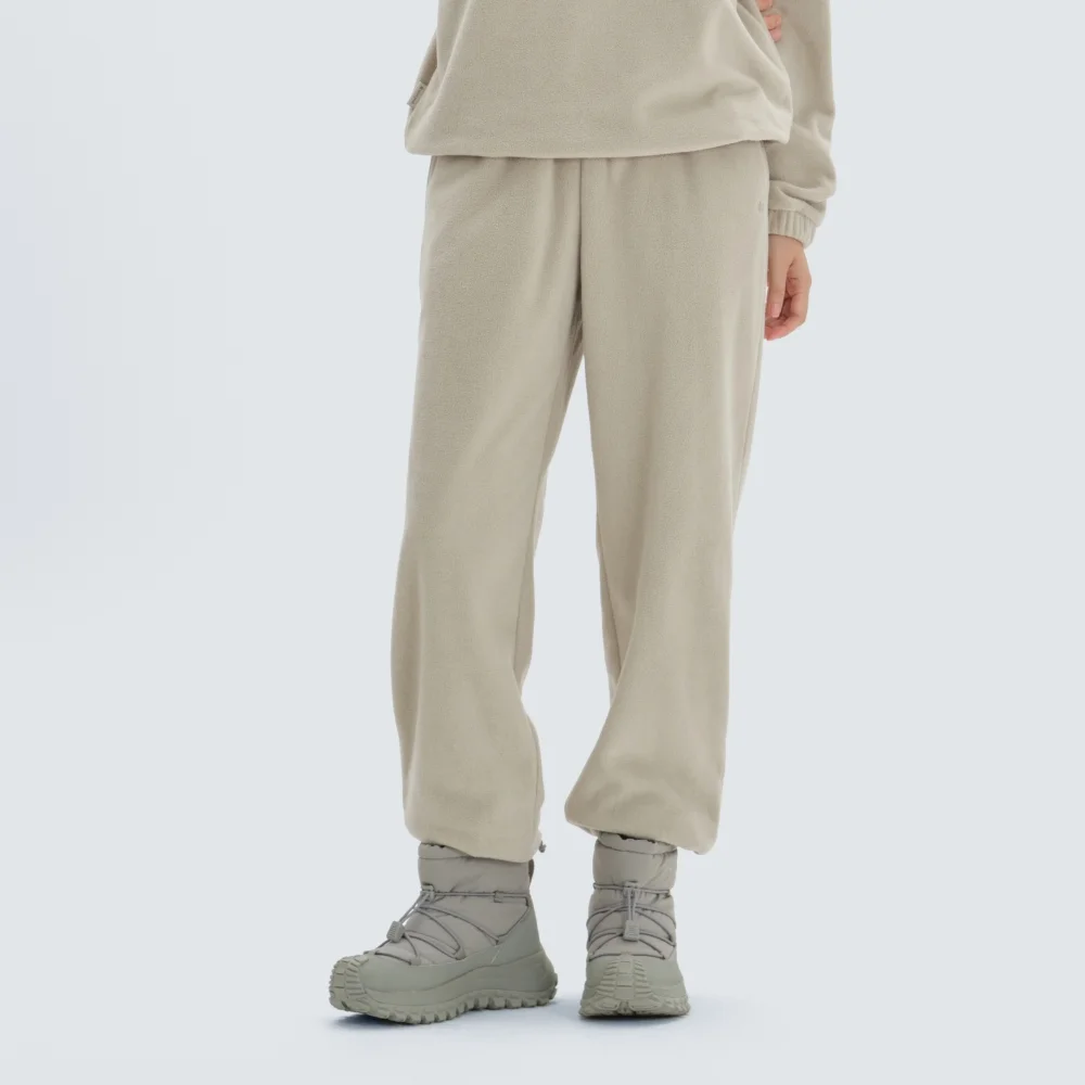 搖粒絨 女裝 慢跑褲 褲子 Beige (S24WWFFP79)