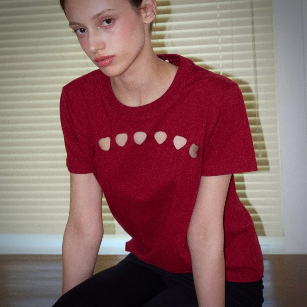 Heart Punching Cotton T-shirt Red