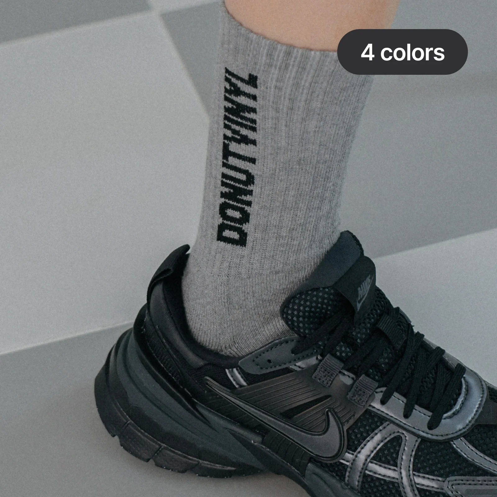 DONUTVINYL crew socks bold (4colors)