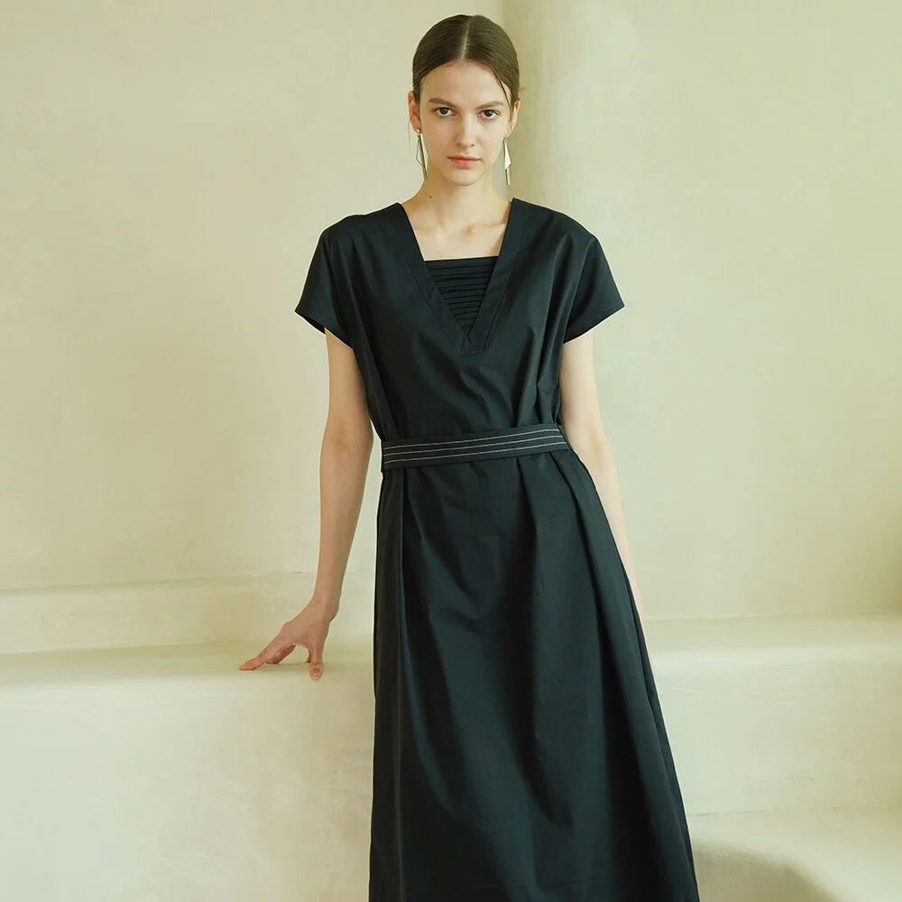 Pintuck Detail V-neck Dress _ Charcoal