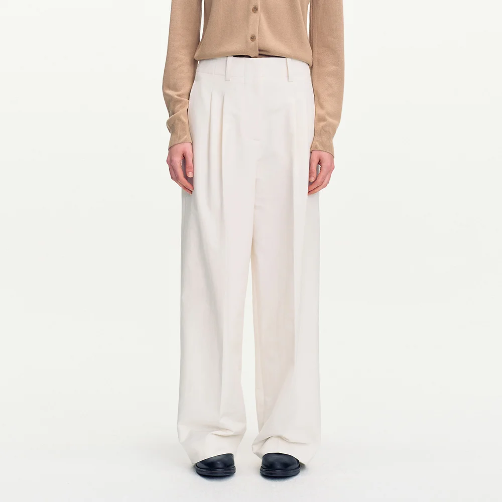 Sandy Cotton Two-Tuck Pants (Ivory)