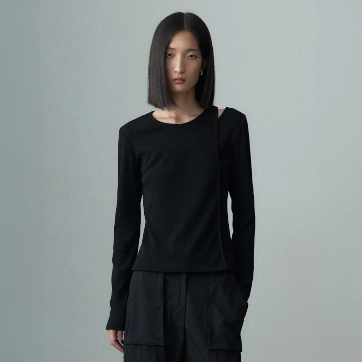 CUT OUT LAYERED TOP