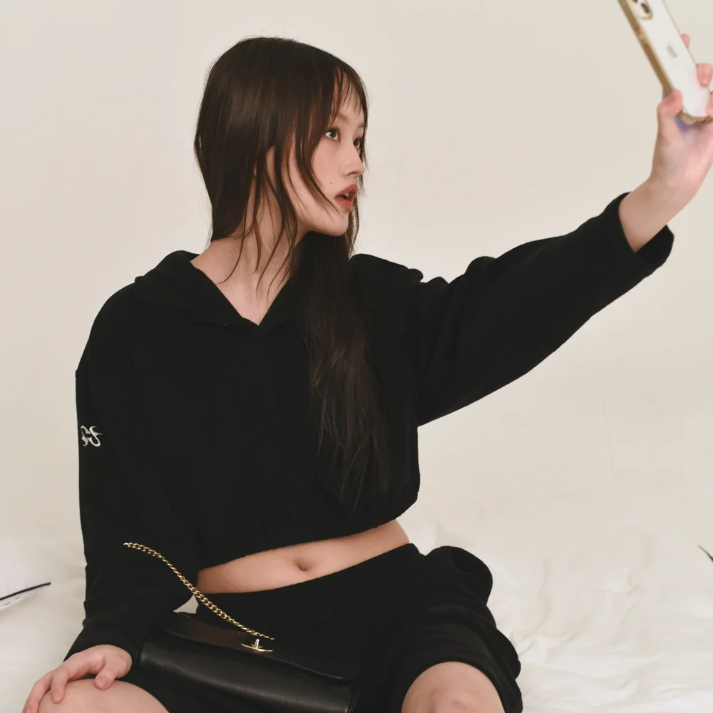 TERRIUS CROP SWEATSHIRT_ #CASHMERE HUG BLACK