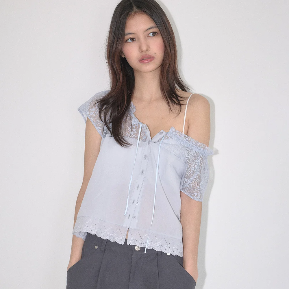FLOWER LACE BLOUSE (LIGHT BLUE)
