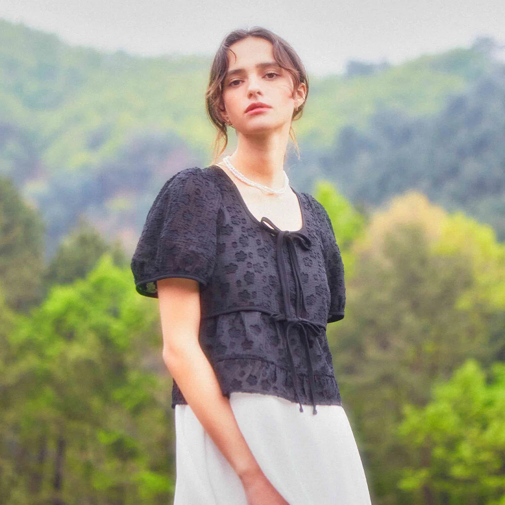 Flower Pipping Ribbon Blouse (Black)