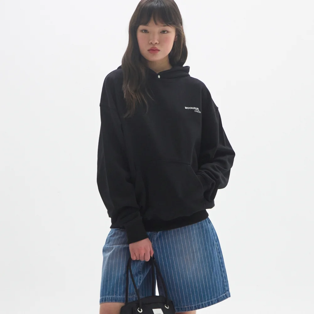M.C UNISEX, Logo Basic Hoodie / BLACK