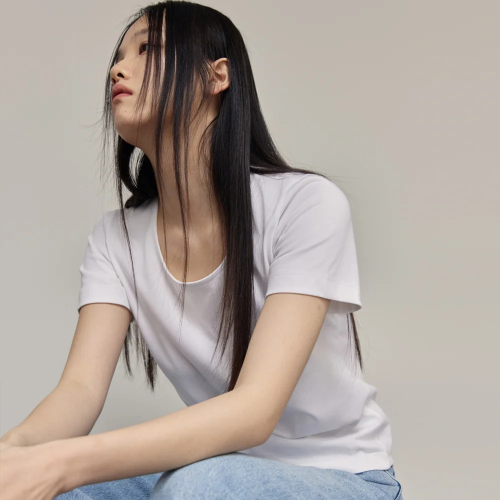 Smooth U-neck T-Shirts (White)