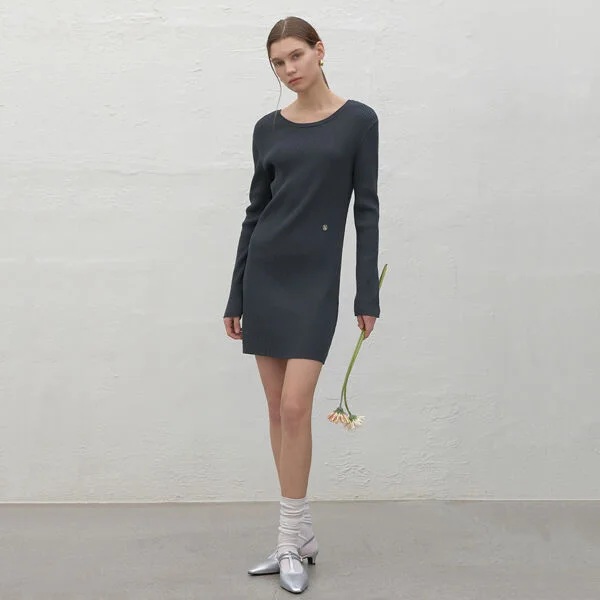 BACK STRAP POINT KNIT DRESS(OP-6130)