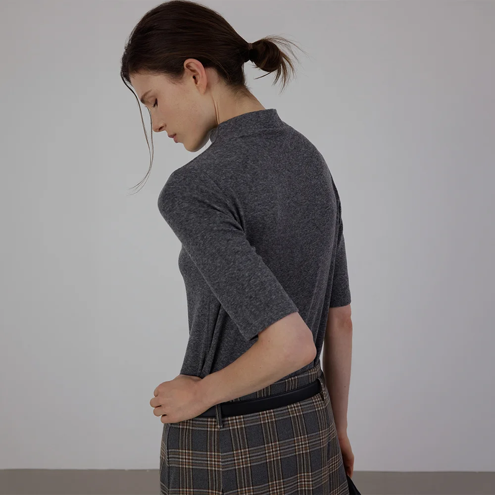 Fluid Wool Mock-Neck Half-Sleeve Tee